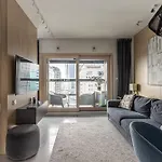 P&O Apartments Mennica Residence V