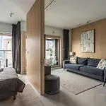 P&O Apartments Mennica Residence V